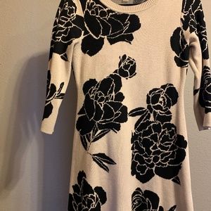 Women's Contrasting Floral Print Sweater Dress